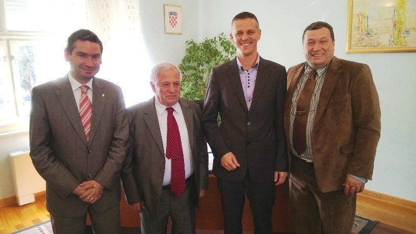 Pulski gradonačelnik Boris Miletić i istarski župan Valter Flego s gostima