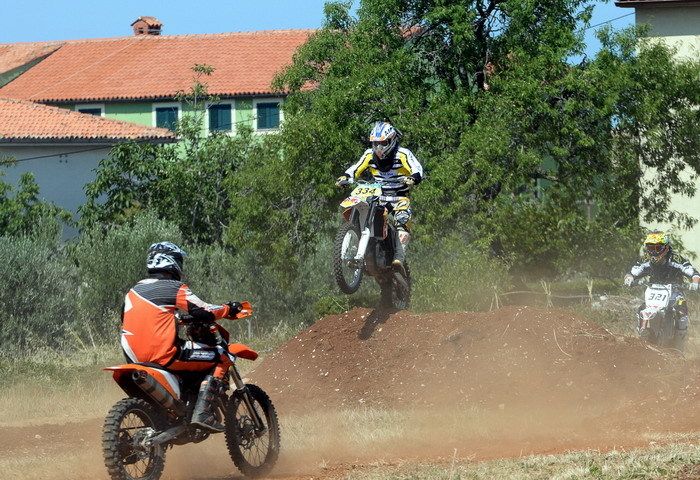 Demonstracija vještina članova motocross kluba iz Vodnjana 