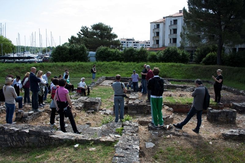 Posjet arheološkim lokalitetima Červar, Loron i Santa Marina