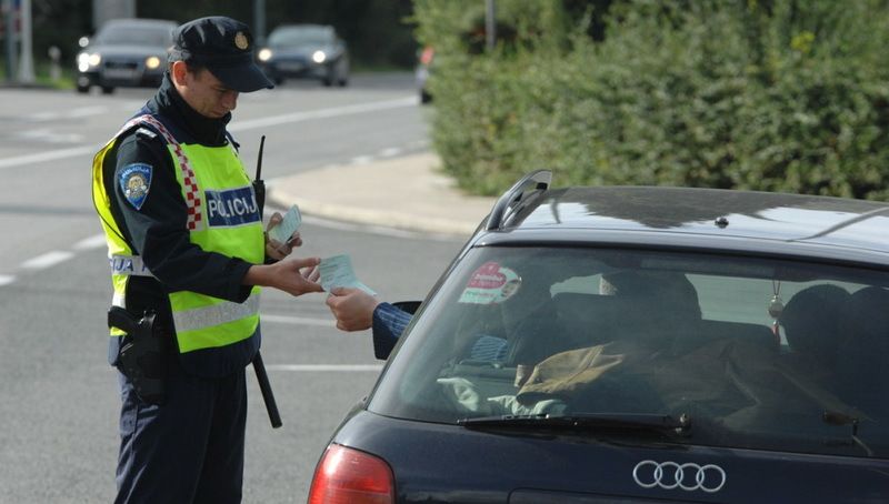 U narednom razdoblju na području Policijske uprave istarske, u cilju poboljšanja stanja sigurnosti, na prometnicama će se rasporediti više policijskih službenika