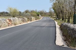 Dovršeno asfaltiranje dionica cesta za Marići i Dvigrad