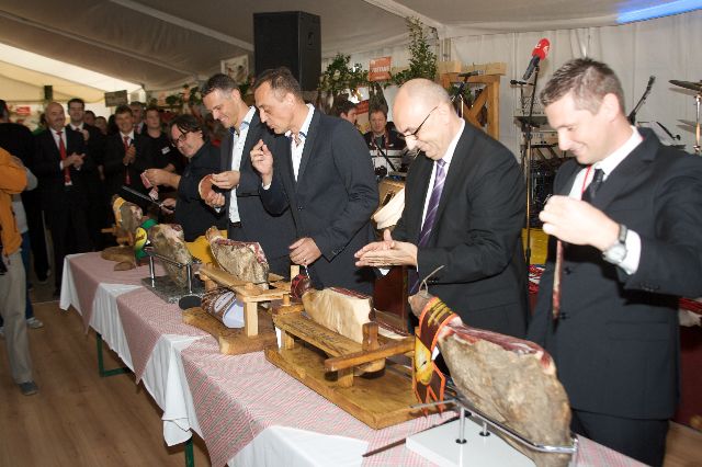 Internacionalni sajam pršuta otvorio je ministar poljoprivrede Tihomir Jakovina