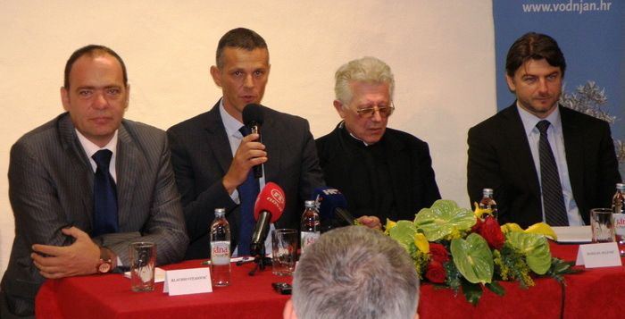 Klaudio Vitasović, msgr. Marijan Jelenić, Valter Flego i Darko Lorencin